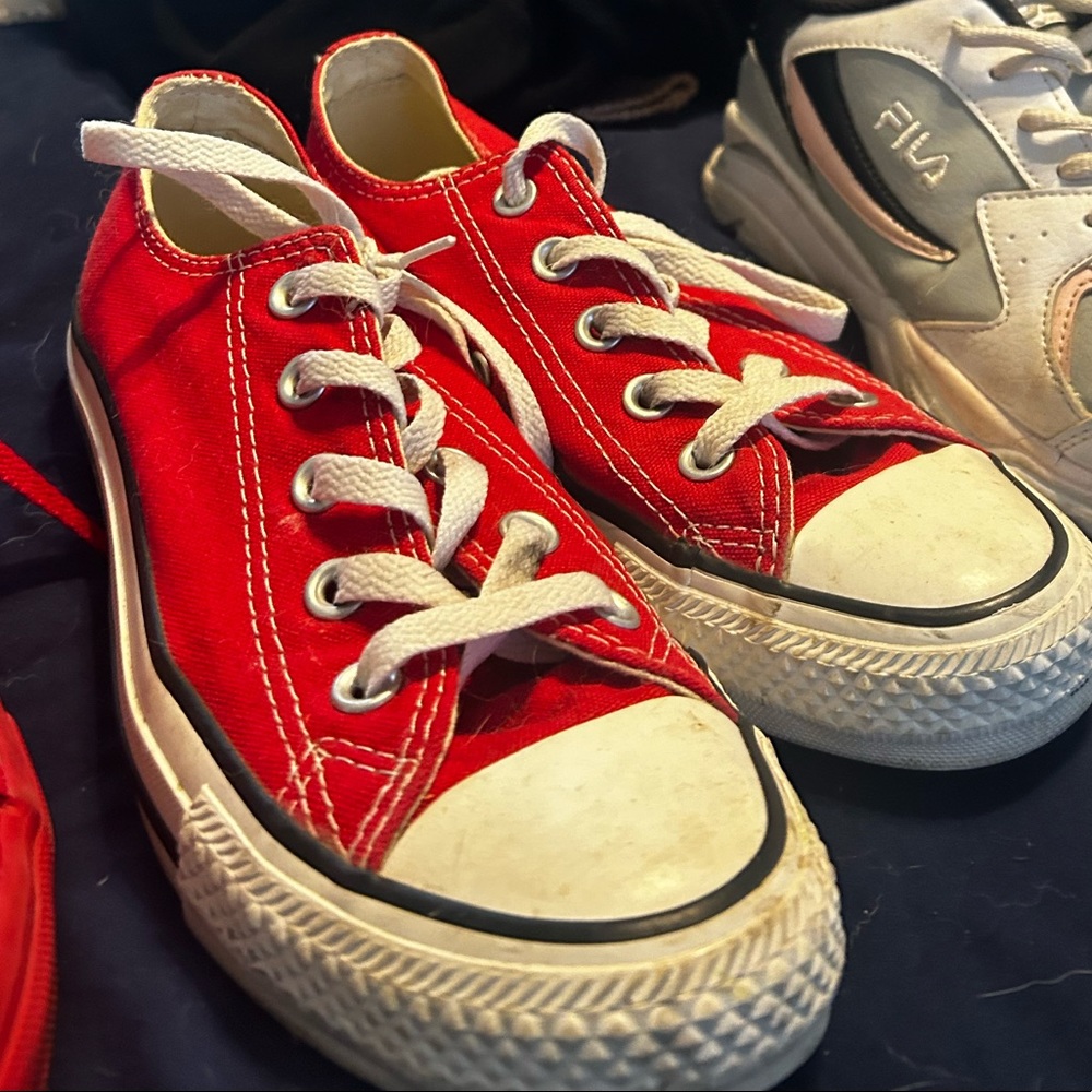 Womens Converse Size 6
